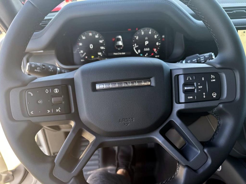 New 2026 Land Rover Defender 110 X-Dynamic SE image 27