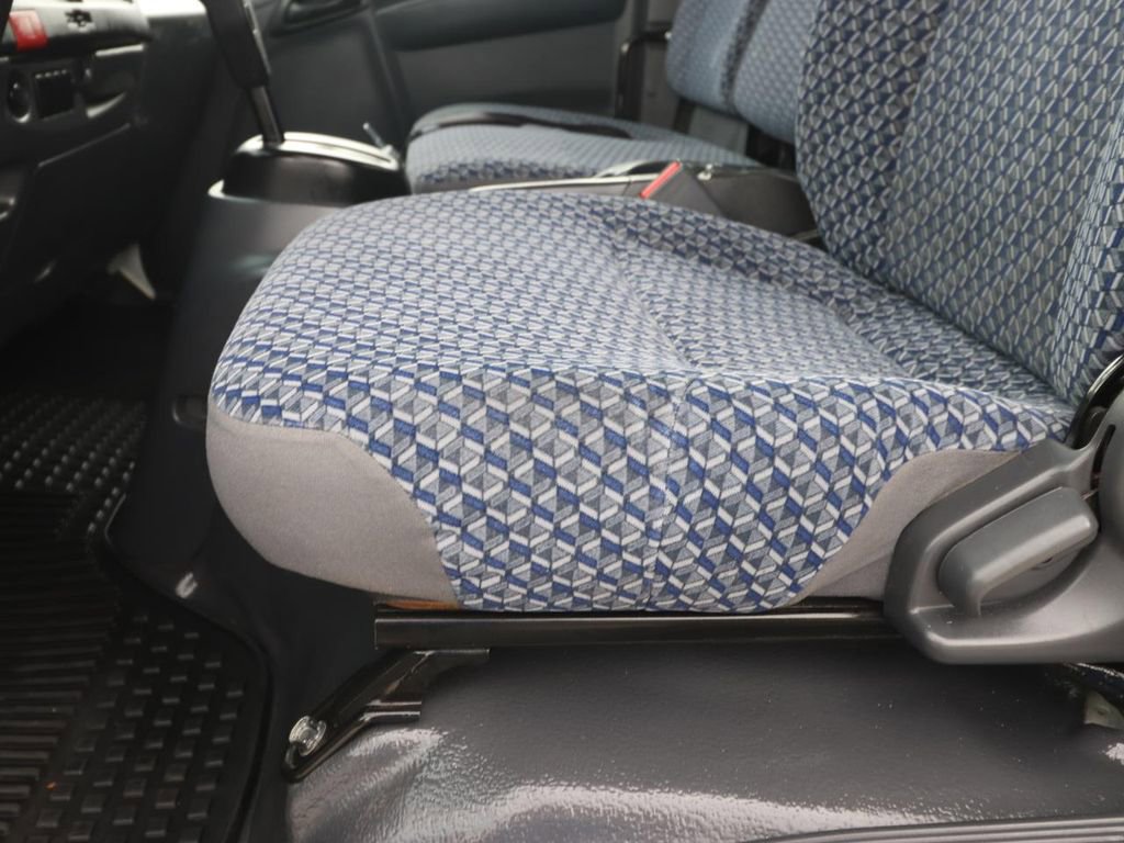 Used 2024 Isuzu NPR image 19