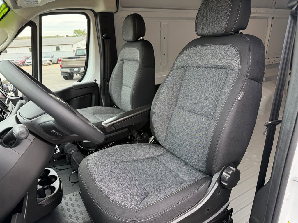 New 2025 RAM ProMaster 2500 w/ Convenience Group image 19