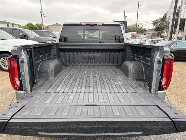 Used 2025 GMC Sierra 1500 AT4 w/ AT4 Premium Package image 10