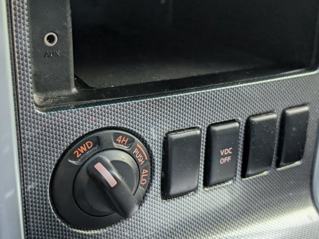 Used 2011 Nissan Pathfinder SV AWD/4WD image 15