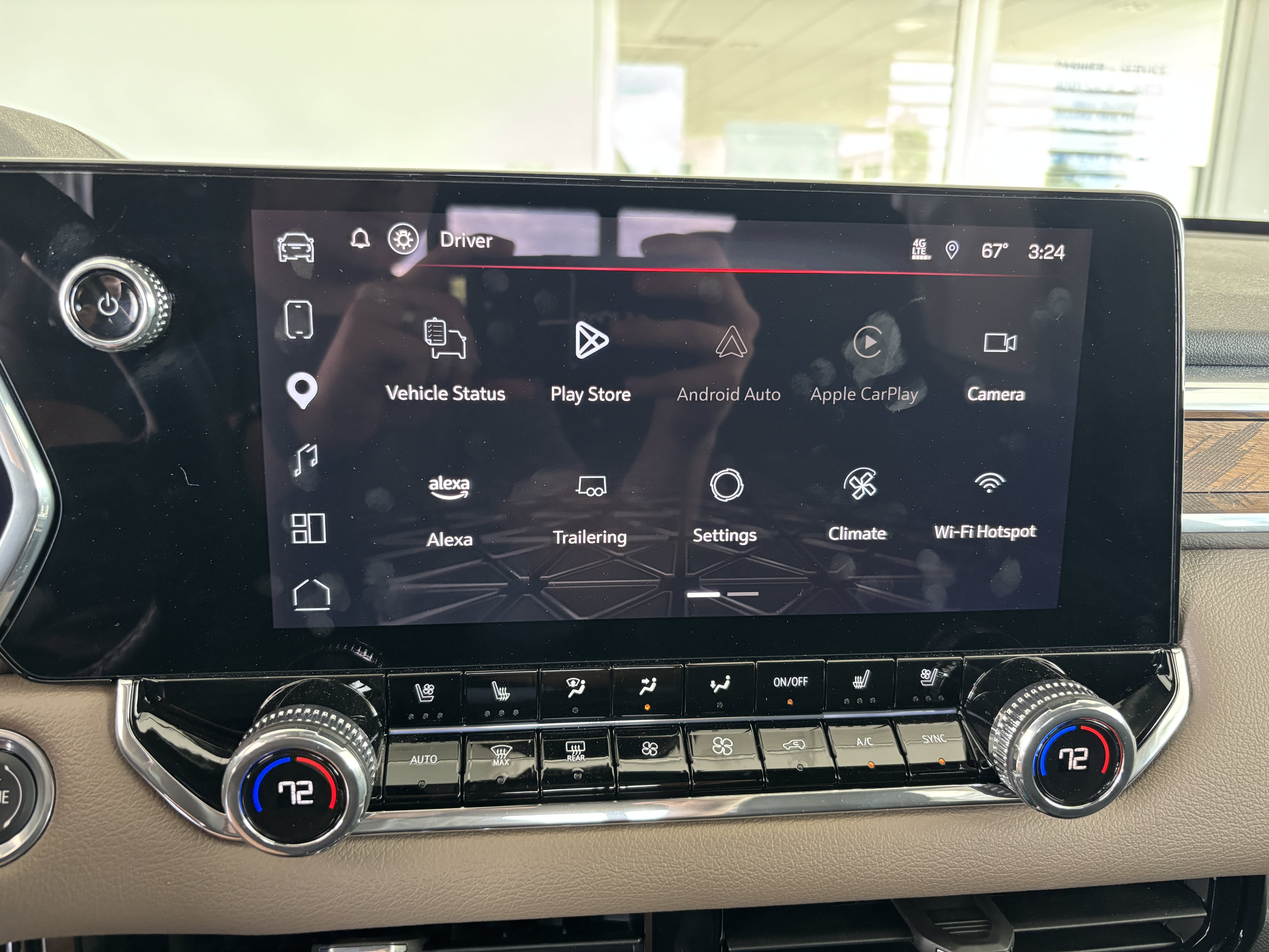 Used 2025 GMC Canyon Denali AWD/4WD image 14