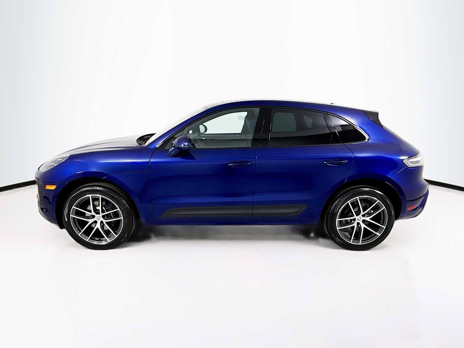 New 2026 Porsche Macan AWD/4WD image 2