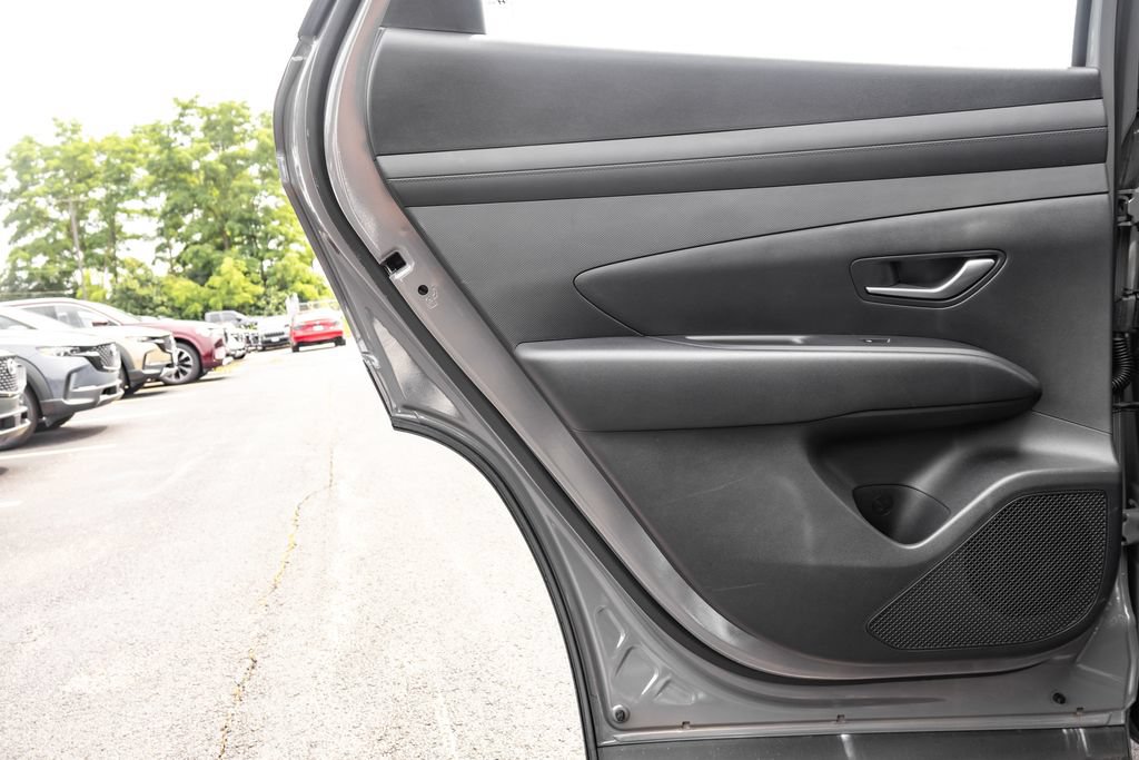 Used 2025 Hyundai Tucson SE AWD/4WD image 30