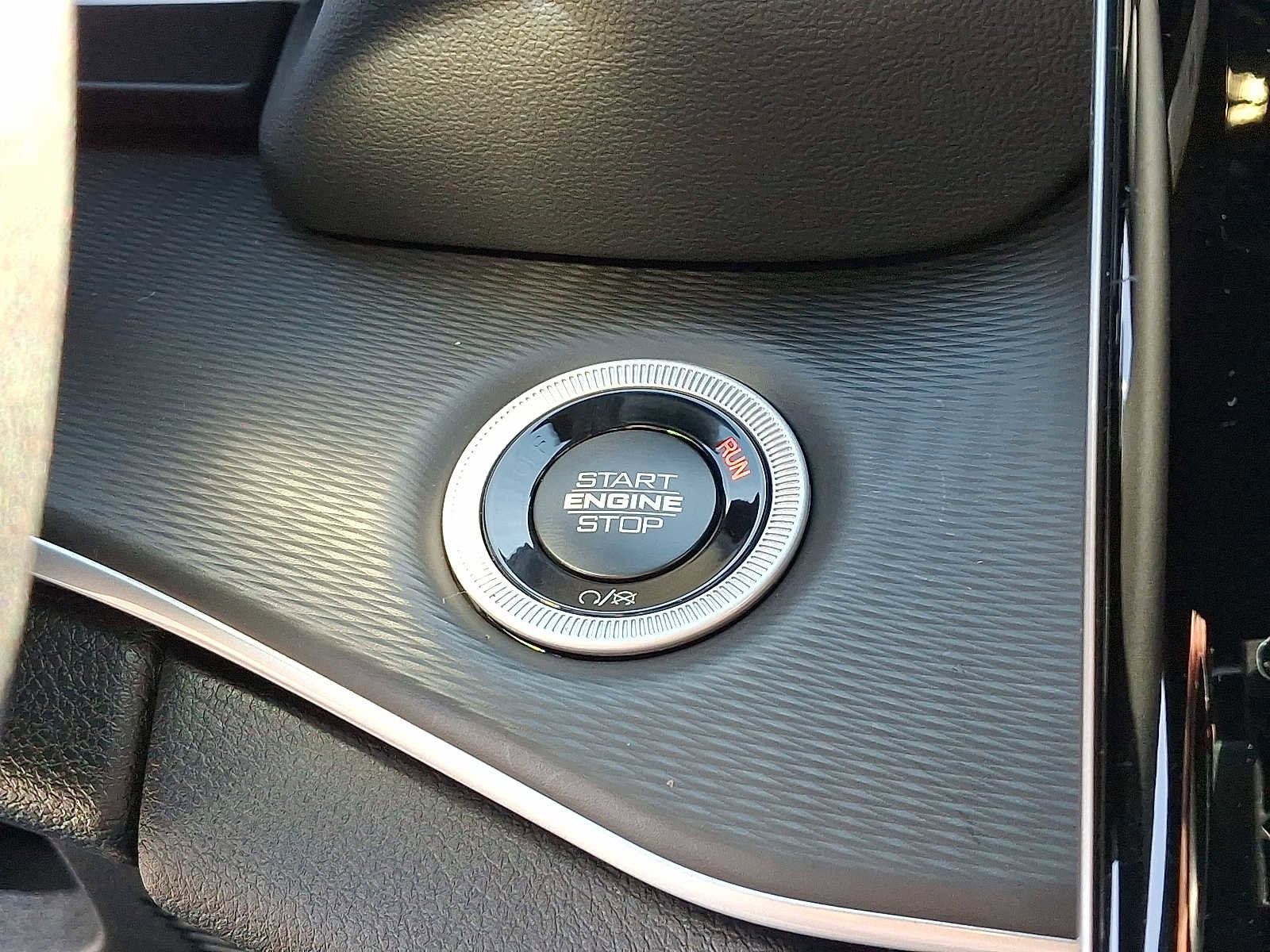 New 2025 Jeep Grand Cherokee L Laredo image 15