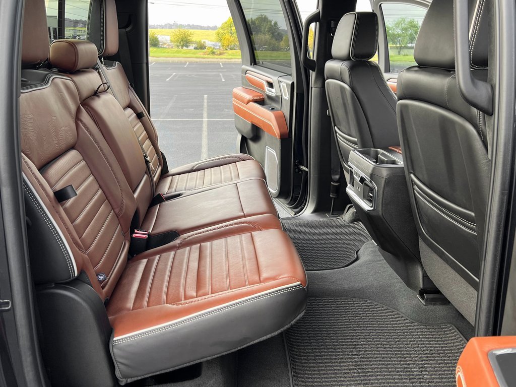 Used 2024 GMC Sierra 2500 Denali Ultimate image 24