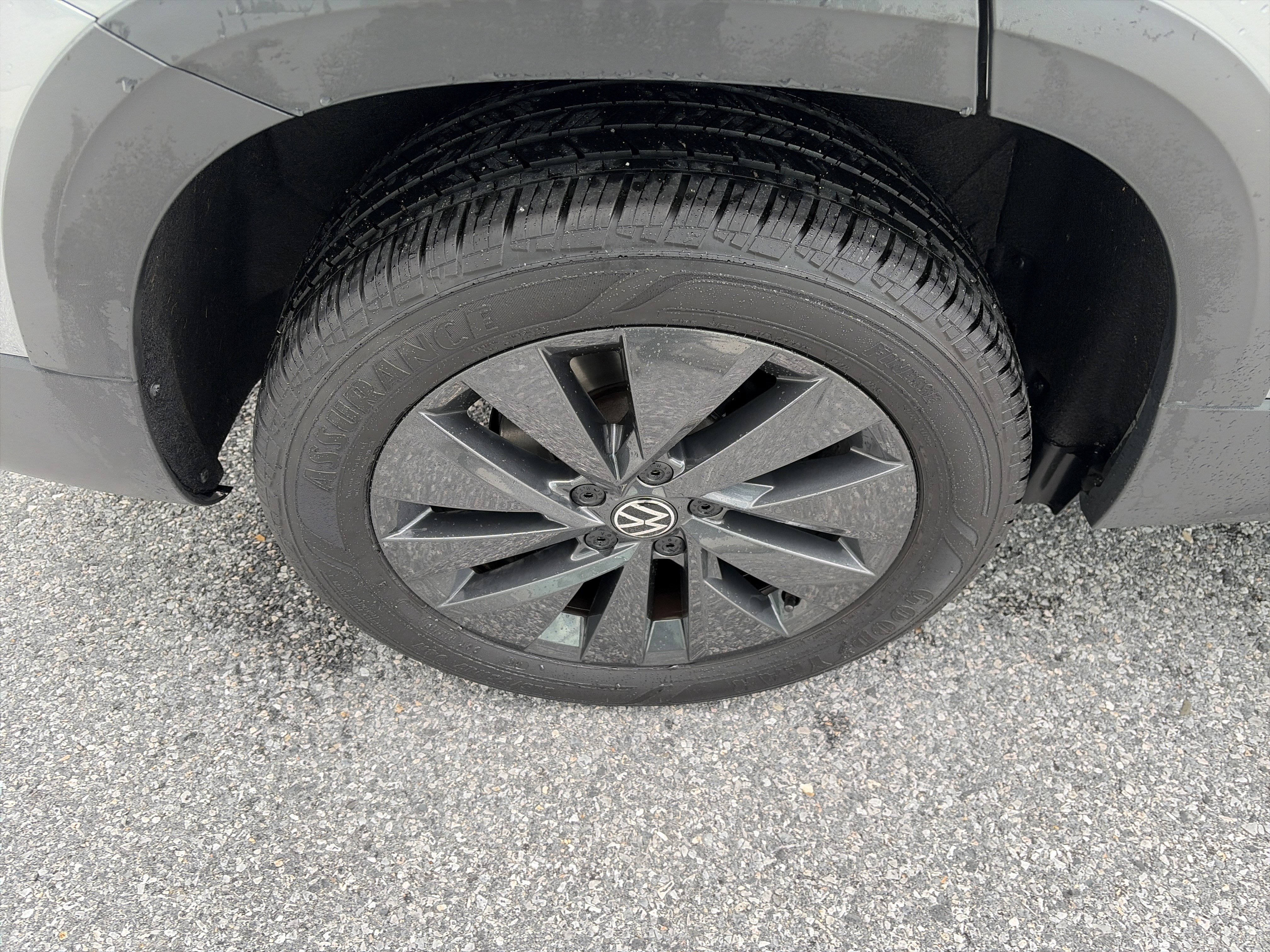 Used 2024 Volkswagen Taos S image 12