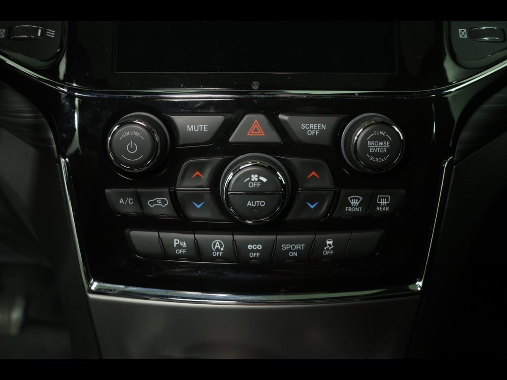 Used 2021 Jeep Grand Cherokee Freedom Edition image 26