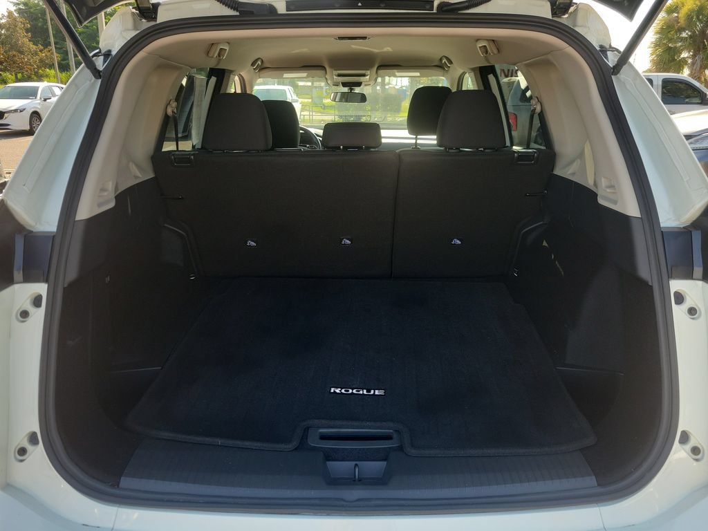 Certified 2026 Nissan Rogue S FWD image 7