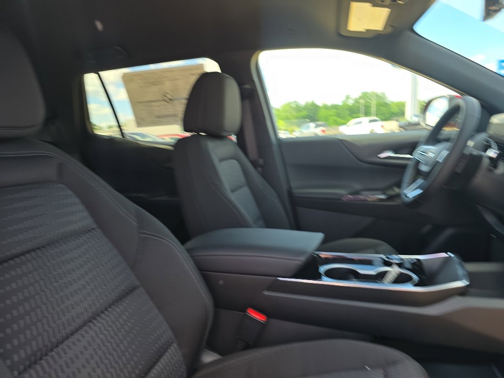 New 2026 Chevrolet Equinox LT w/ Safety and Technology Package FWD image 14