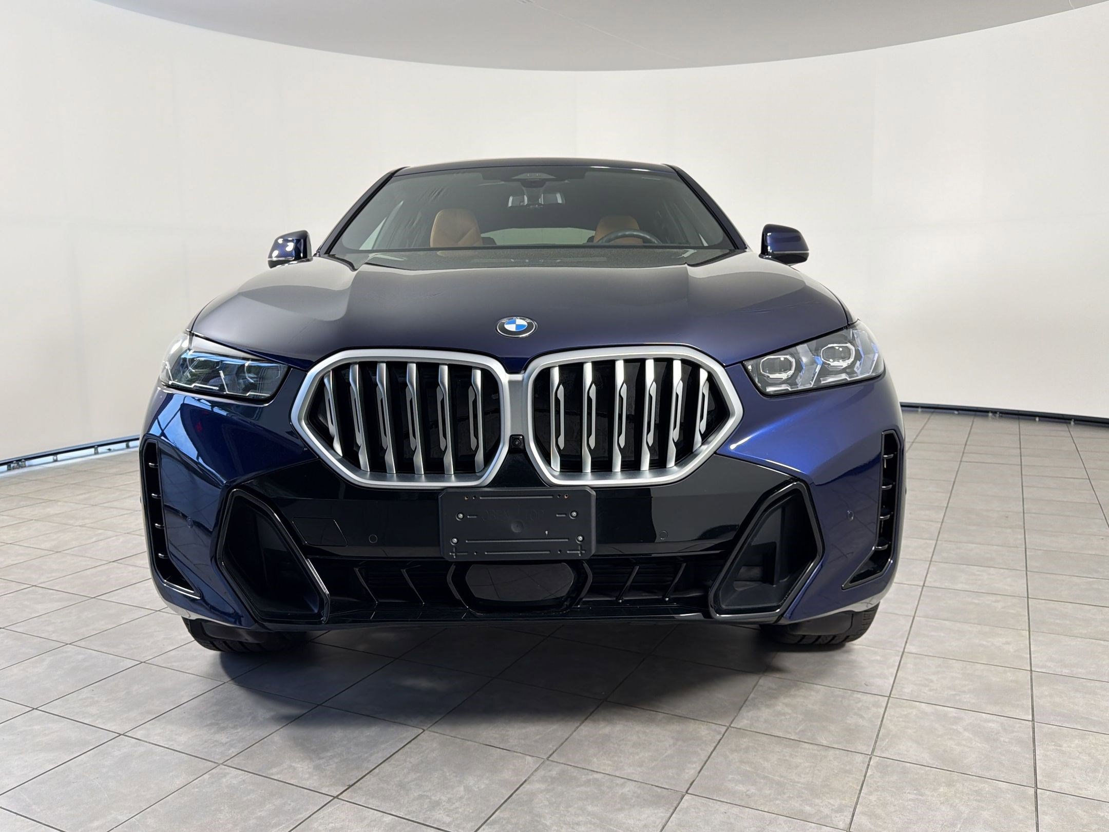 Certified 2026 BMW X6 xDrive40i w/ Climate Comfort Package AWD/4WD image 6