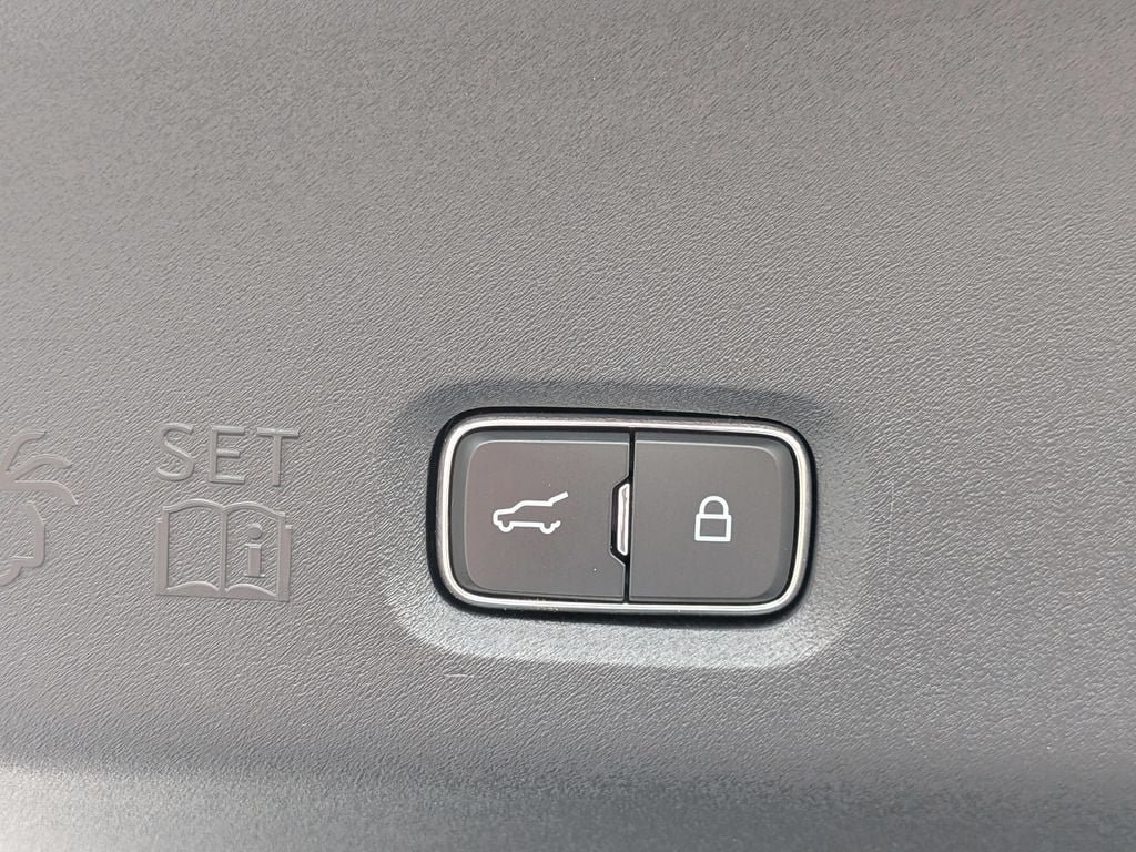 Used 2025 Lincoln Navigator Reserve AWD/4WD image 33