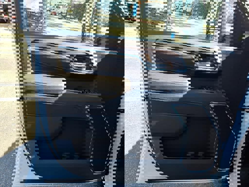 New 2026 Chevrolet Silverado 3500 LT image 11