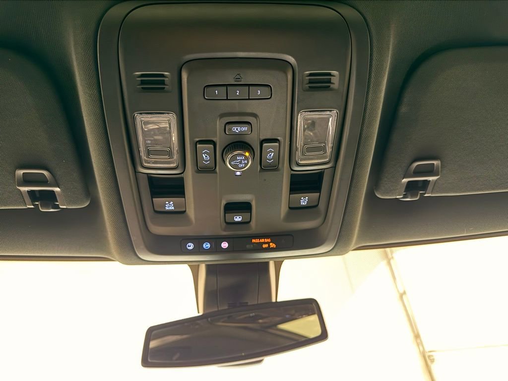 Used 2021 Chevrolet Tahoe Z71 w/ Z71 Signature Package image 21