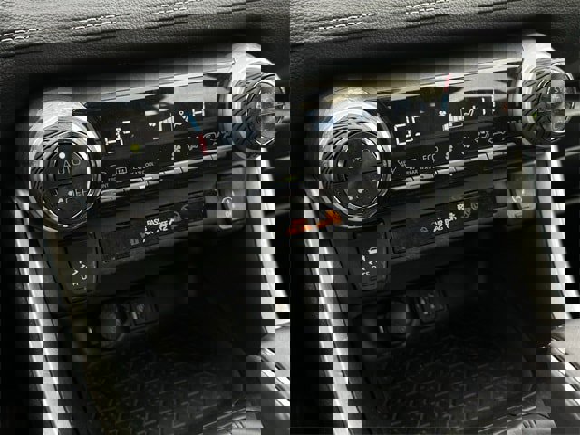 Used 2023 Toyota RAV4 XLE Premium image 21