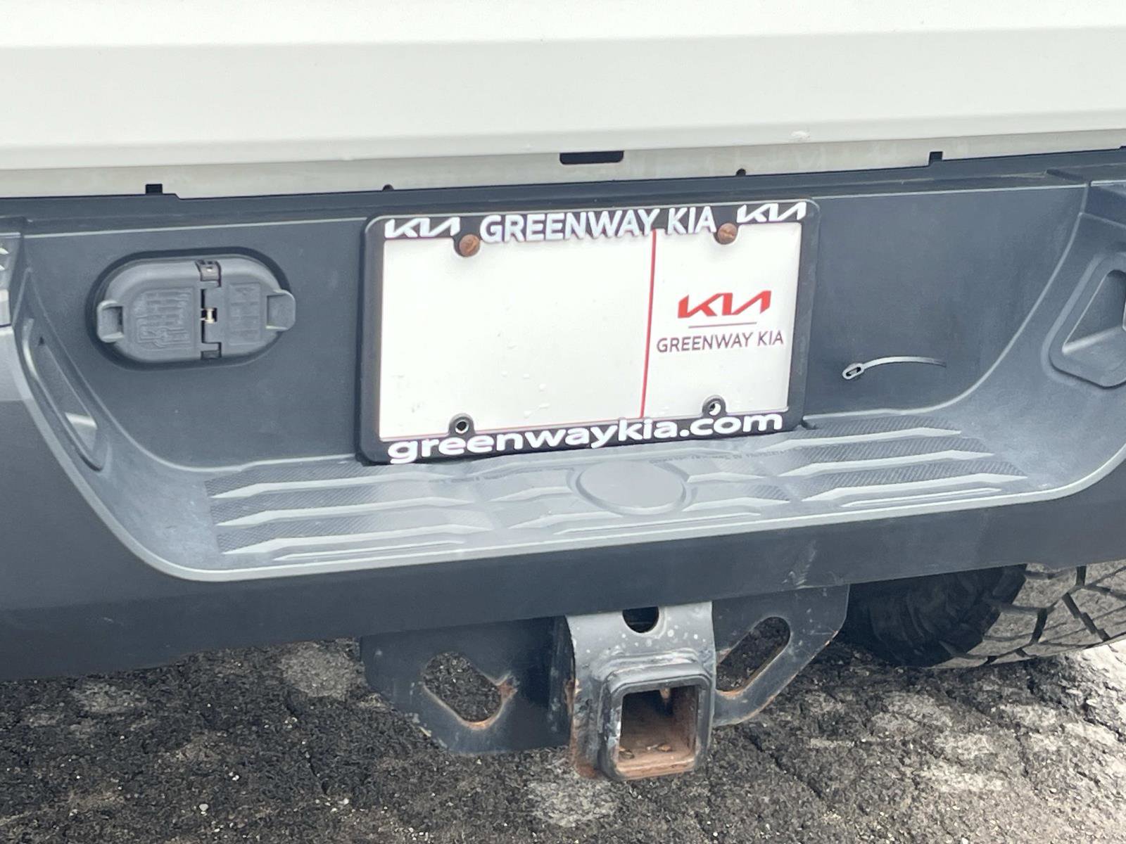 Used 2020 Toyota Tundra SR5 w/ SX Package AWD/4WD image 11