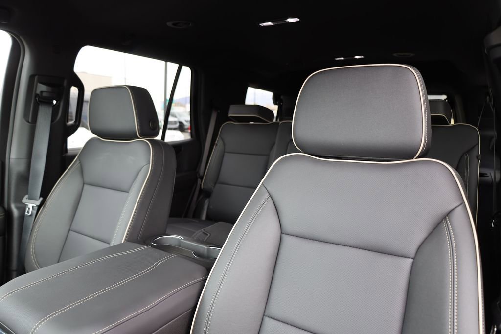 New 2026 GMC Yukon Elevation image 16