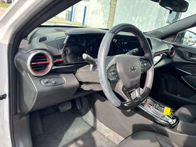 Used 2024 Chevrolet Trax RS w/ Driver Confidence Package FWD image 11