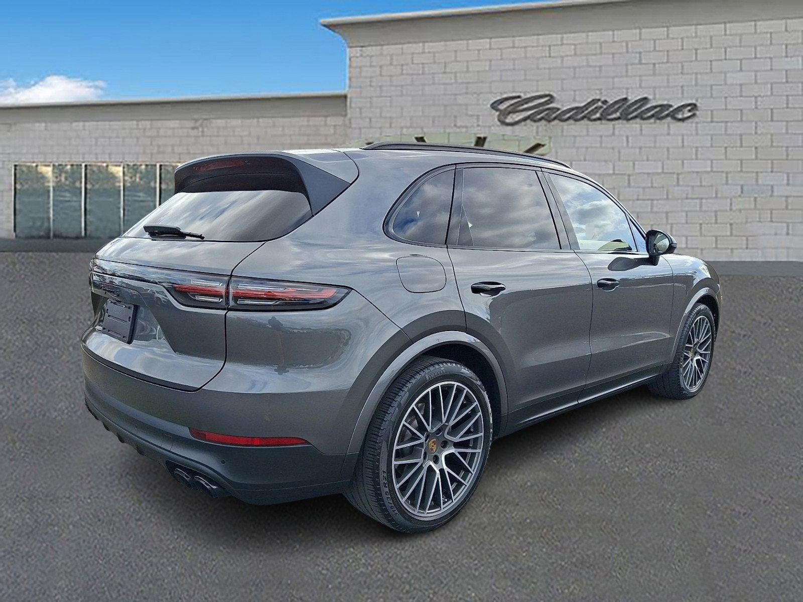 Used 2021 Porsche Cayenne S image 5