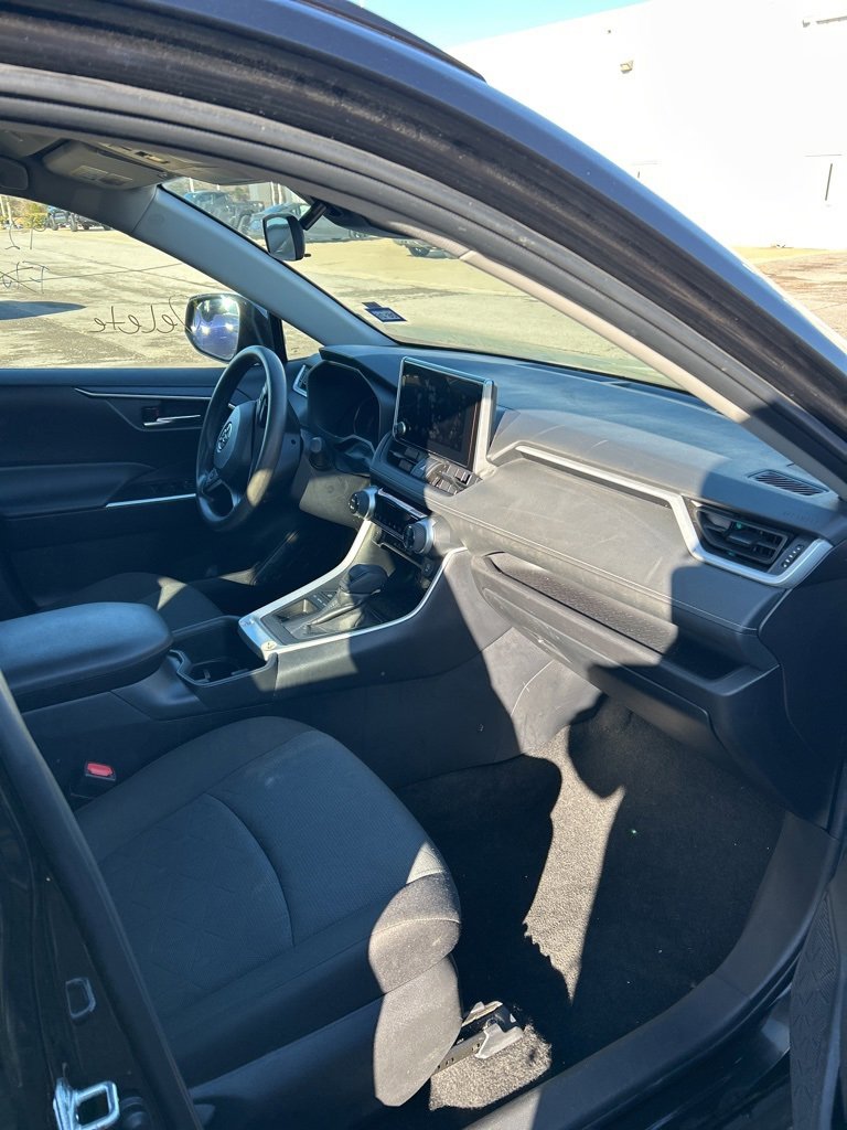 Used 2024 Toyota RAV4 XLE image 12