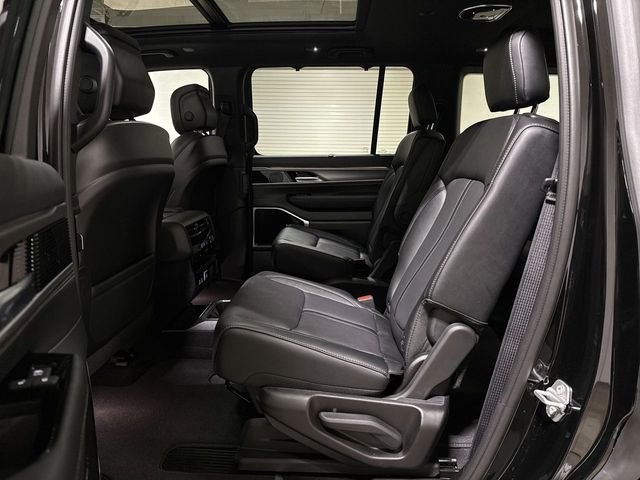 New 2026 Jeep Grand Wagoneer Limited AWD/4WD image 24