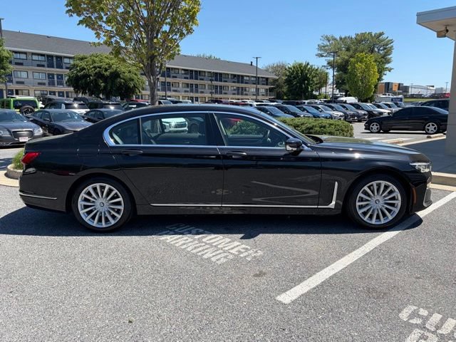 Used 2022 BMW 740i xDrive AWD/4WD image 9