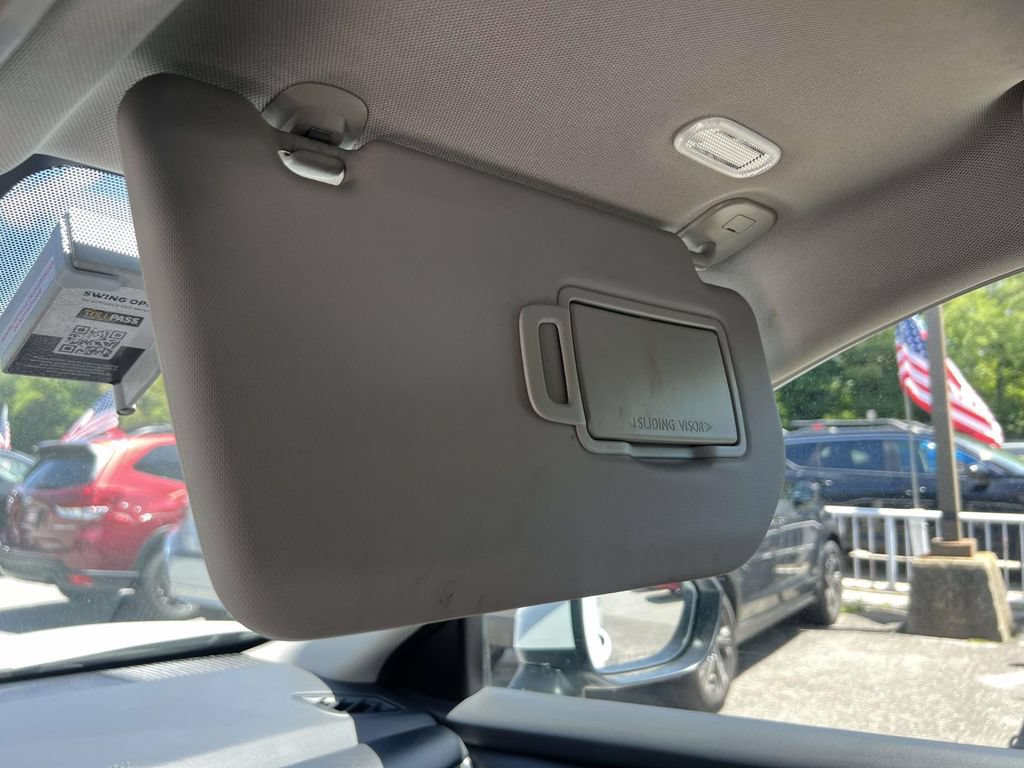 Used 2024 Nissan Rogue SV AWD/4WD image 33