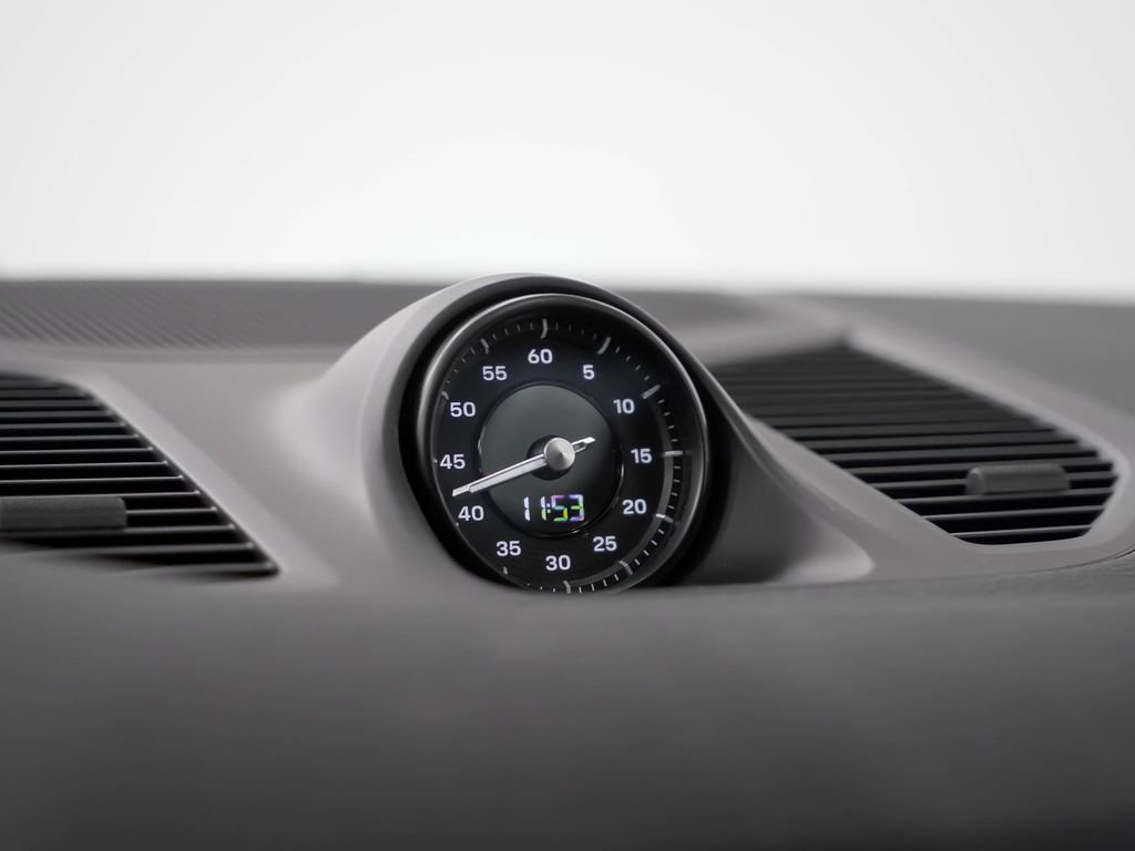 Used 2025 Porsche Cayenne Coupe AWD/4WD image 29