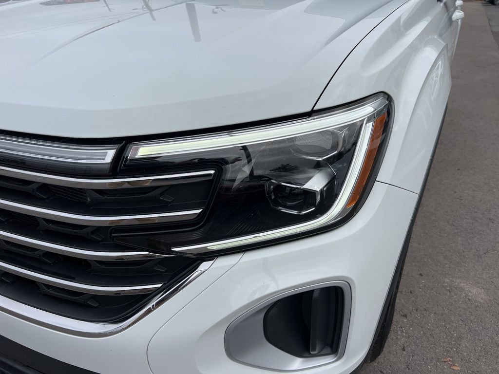 Used 2024 Volkswagen Atlas SE image 10