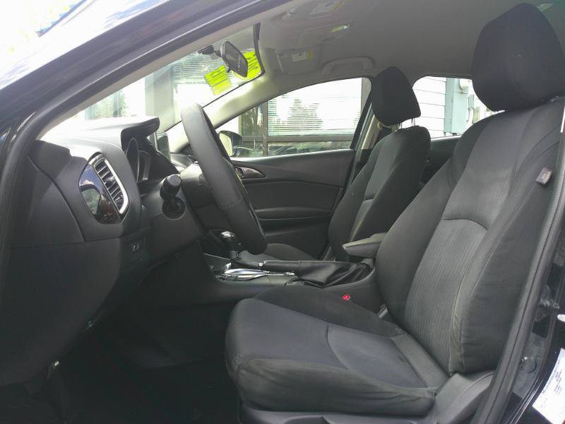 Used 2015 MAZDA MAZDA3 i Sport FWD image 12