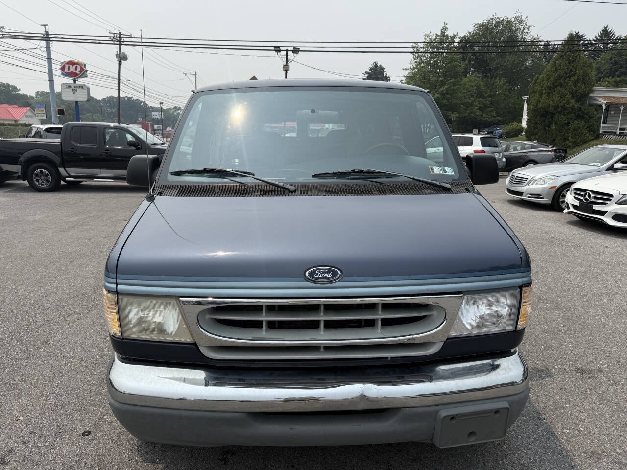 Used 1998 Ford E-150 and Econoline 150 RWD image 2