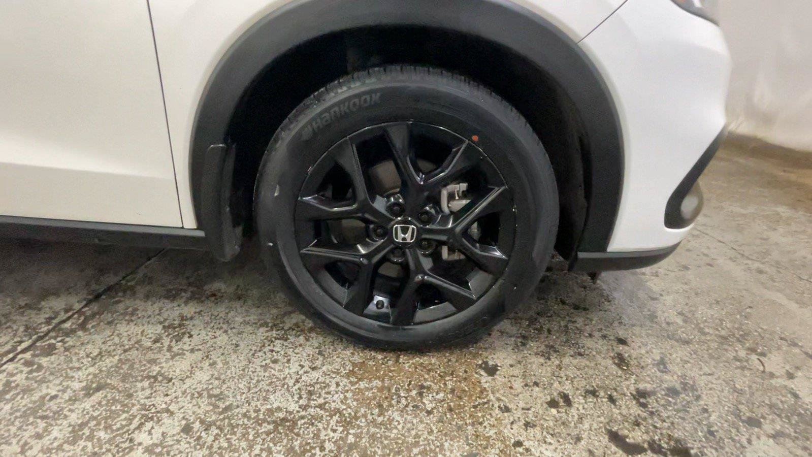 Certified 2025 Honda HR-V Sport image 18