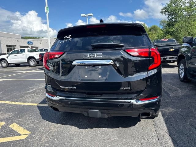 Used 2020 GMC Terrain Denali w/ Denali Premium Package AWD/4WD image 6