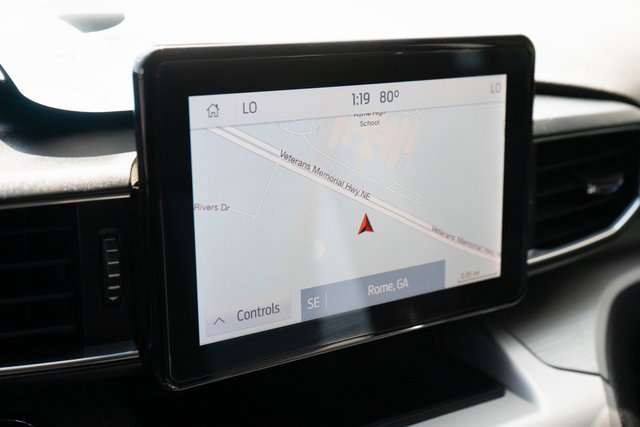 Used 2022 Ford Explorer XLT w/ Equipment Group 202A image 28