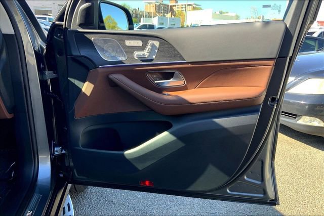 Used 2026 Mercedes-Benz GLS 450 4MATIC image 19