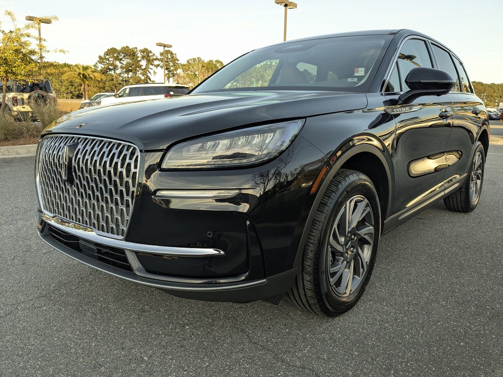 Certified 2024 Lincoln Corsair FWD w/ Equipment Group 101A image 9