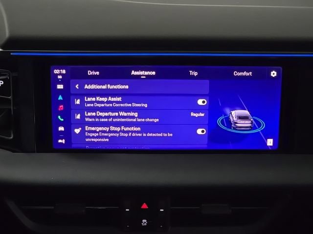 Certified 2025 Porsche Macan Electric image 21