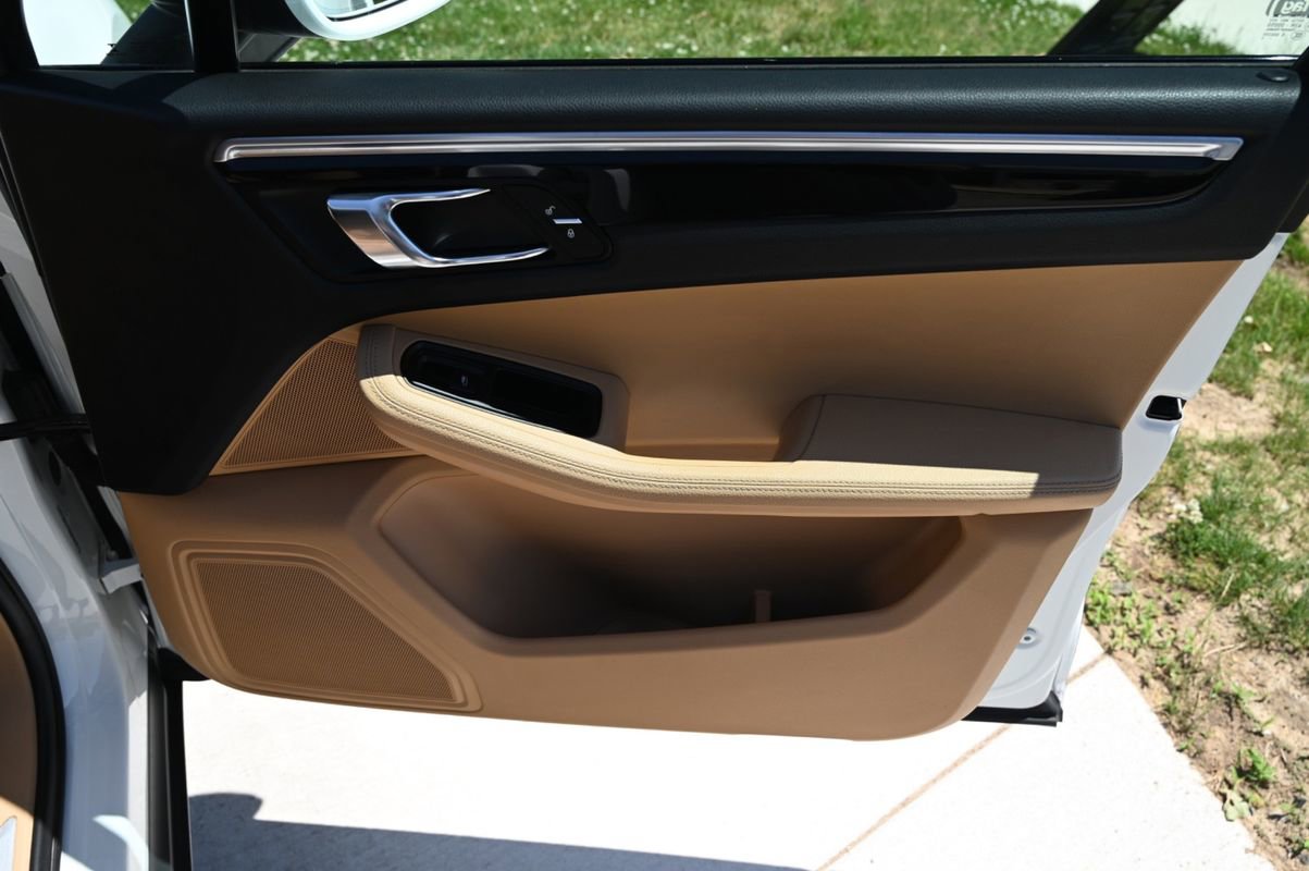 Used 2018 Porsche Macan S image 46