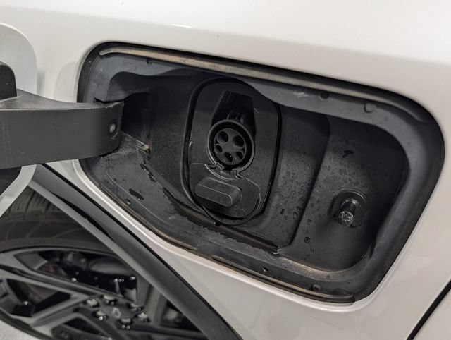 Certified 2025 Chevrolet Equinox EV RS AWD/4WD image 12