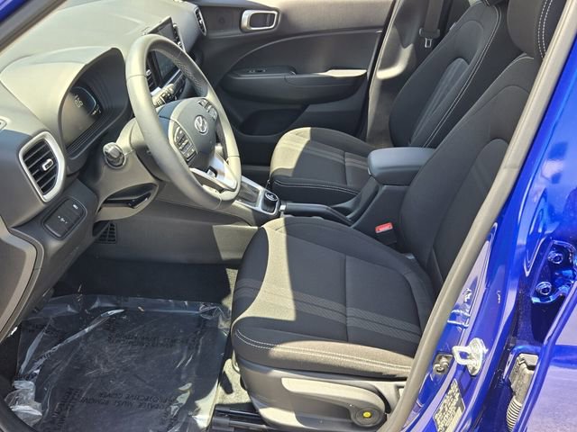 Certified 2025 Hyundai Venue SEL FWD image 10