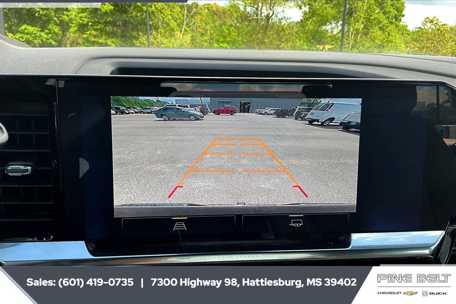 Used 2023 Chevrolet Silverado 1500 LT w/ Z71 Off-Road Package image 16