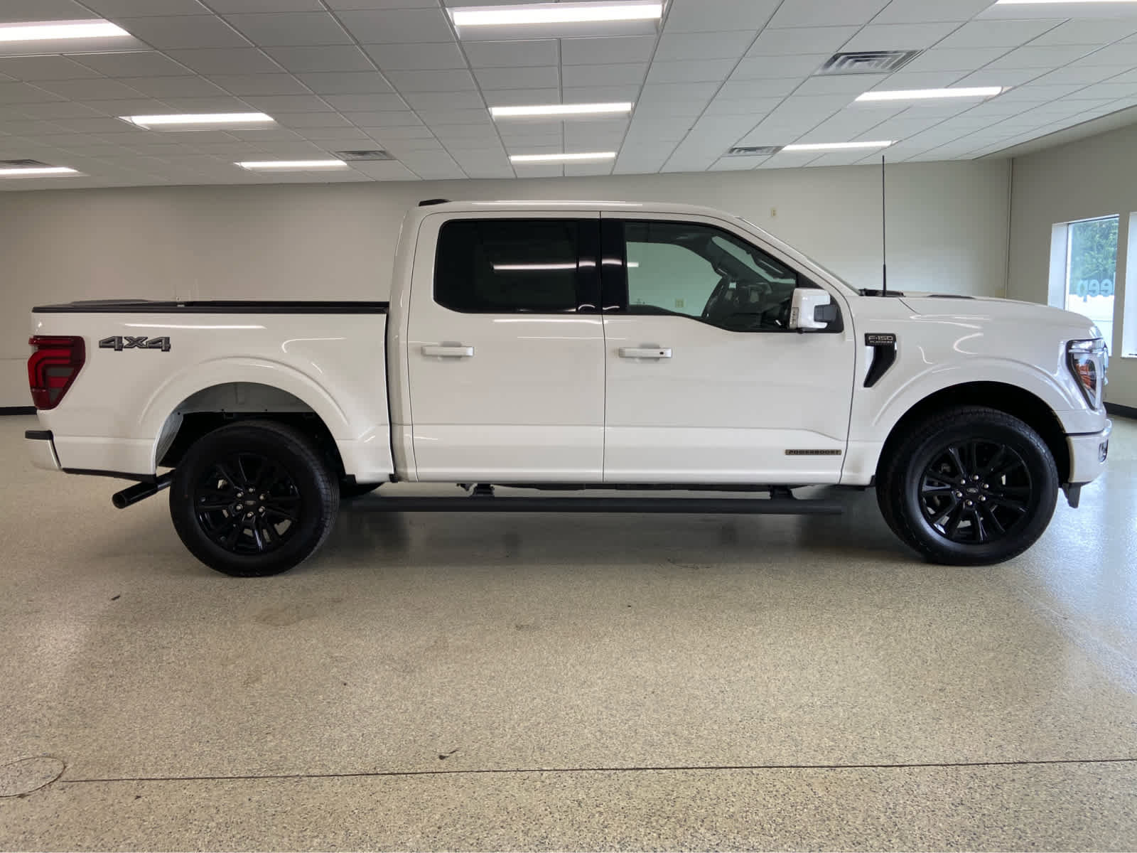 New 2025 Ford F150 Platinum image 4