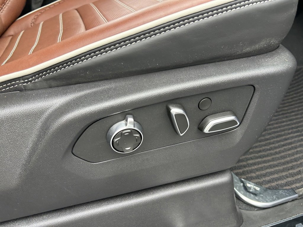Certified 2025 GMC Sierra 2500 Denali Ultimate image 54