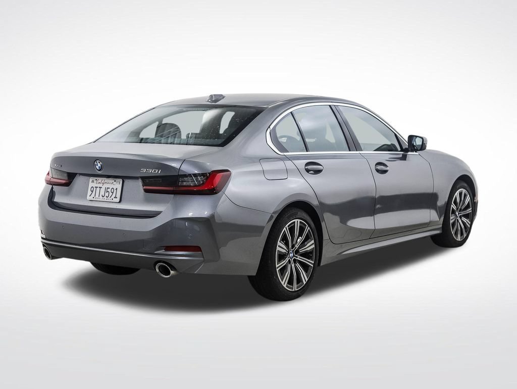 Used 2025 BMW 330i xDrive Sedan AWD/4WD image 5