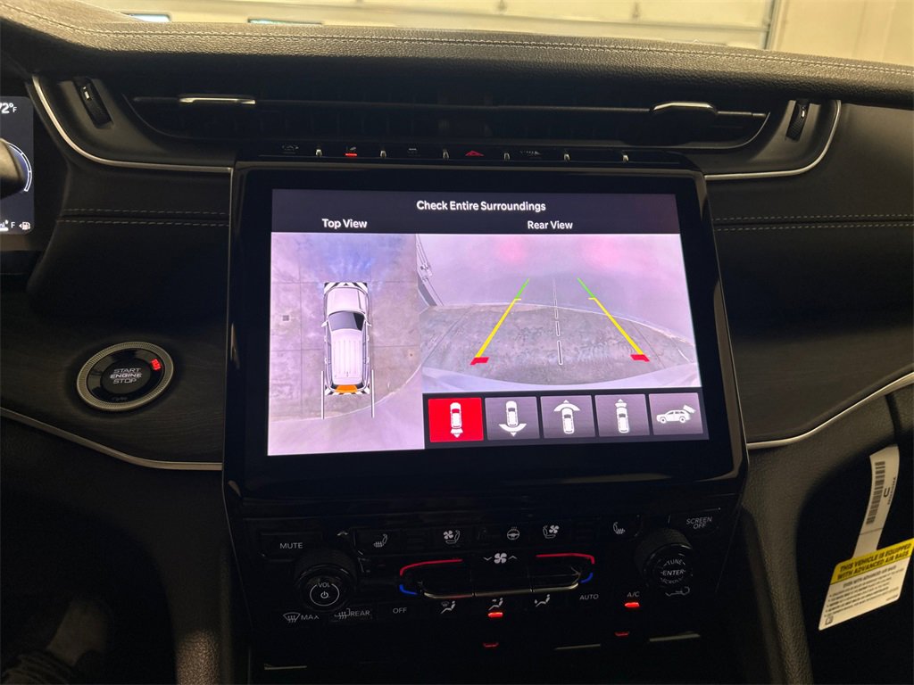 New 2025 Jeep Grand Cherokee Limited w/ Luxury Tech Group II image 23