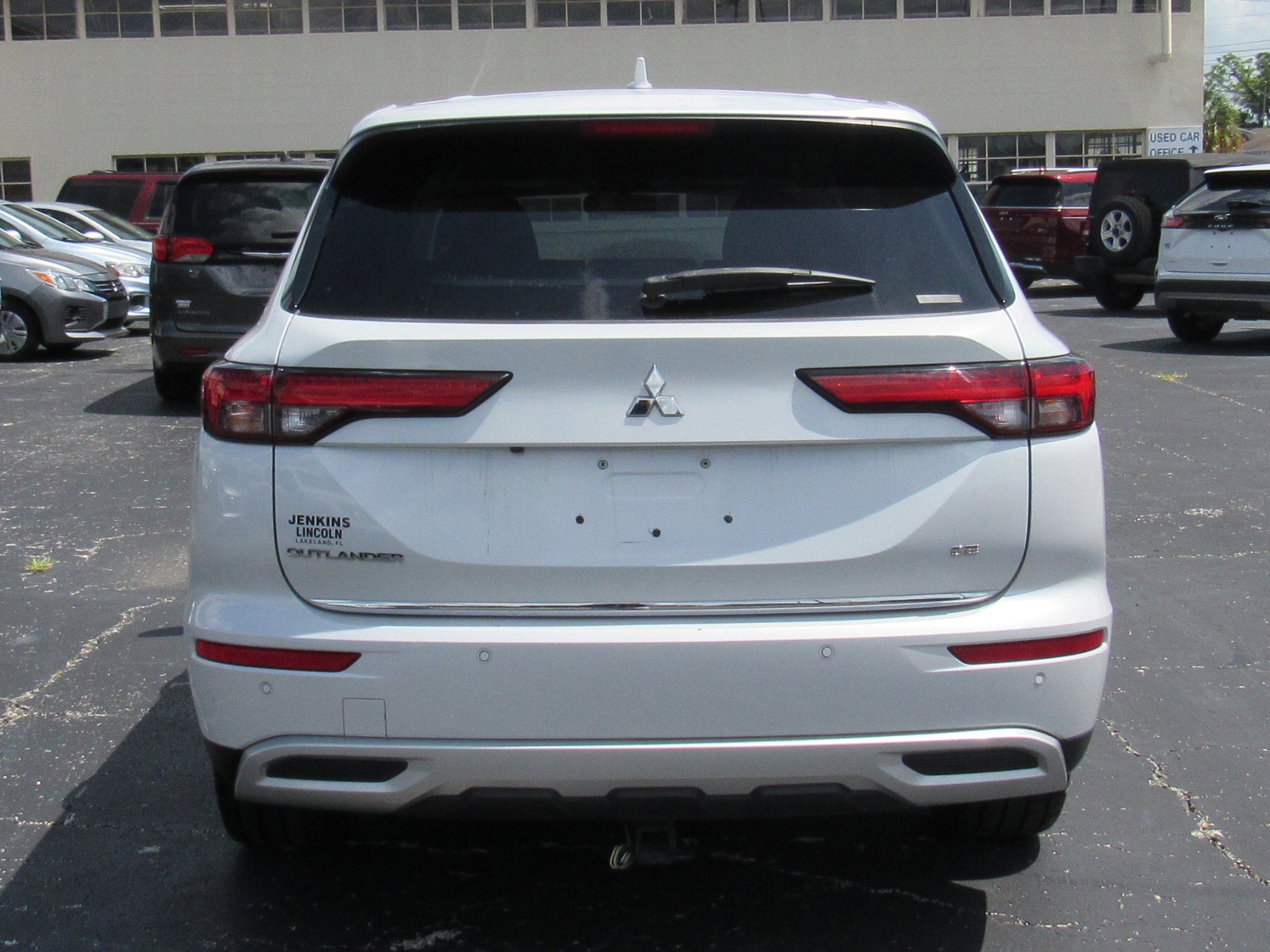 Used 2022 Mitsubishi Outlander SE image 4
