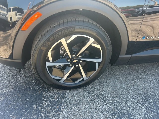 New 2026 Chevrolet Equinox EV LT image 10