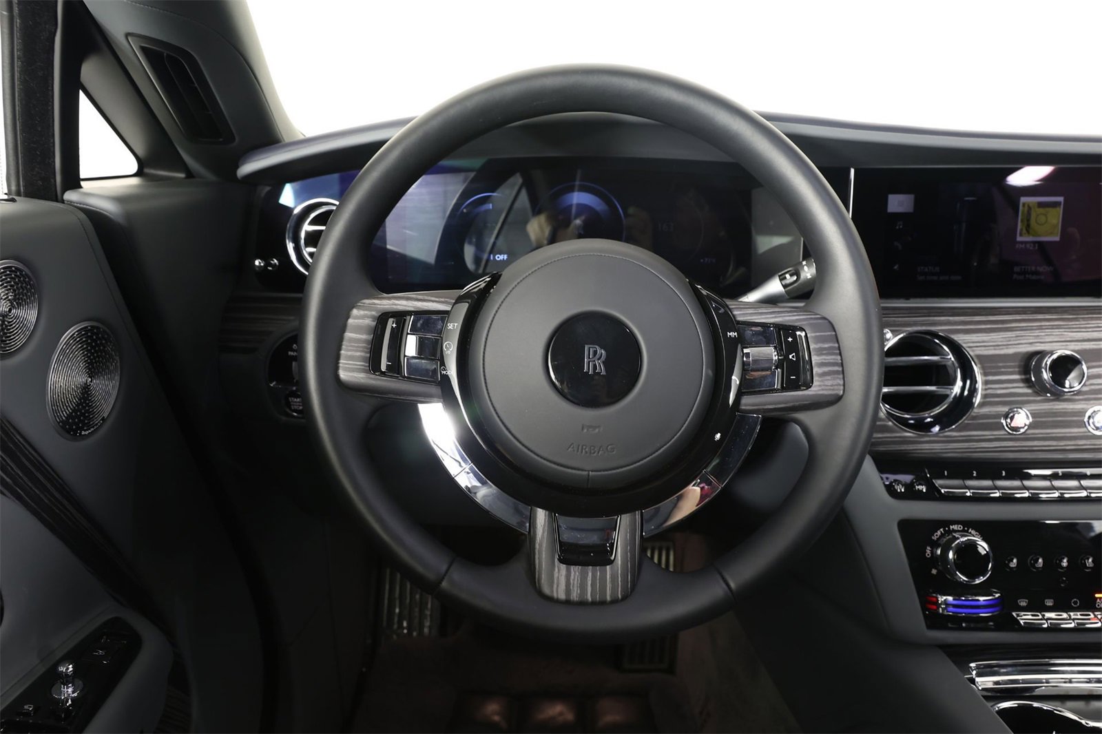 Used 2024 Rolls-Royce Spectre w/ Spectre Launch Package image 12