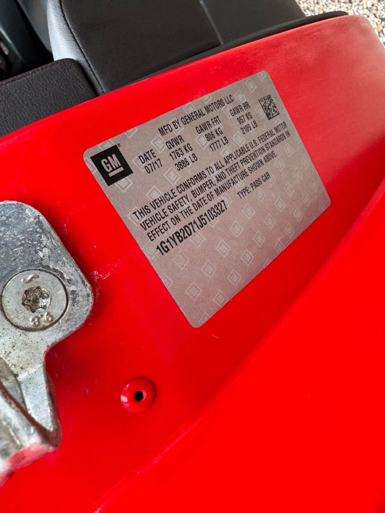 Used 2018 Chevrolet Corvette Stingray Coupe 2D w/ Carbon Flash Badge Package image 36