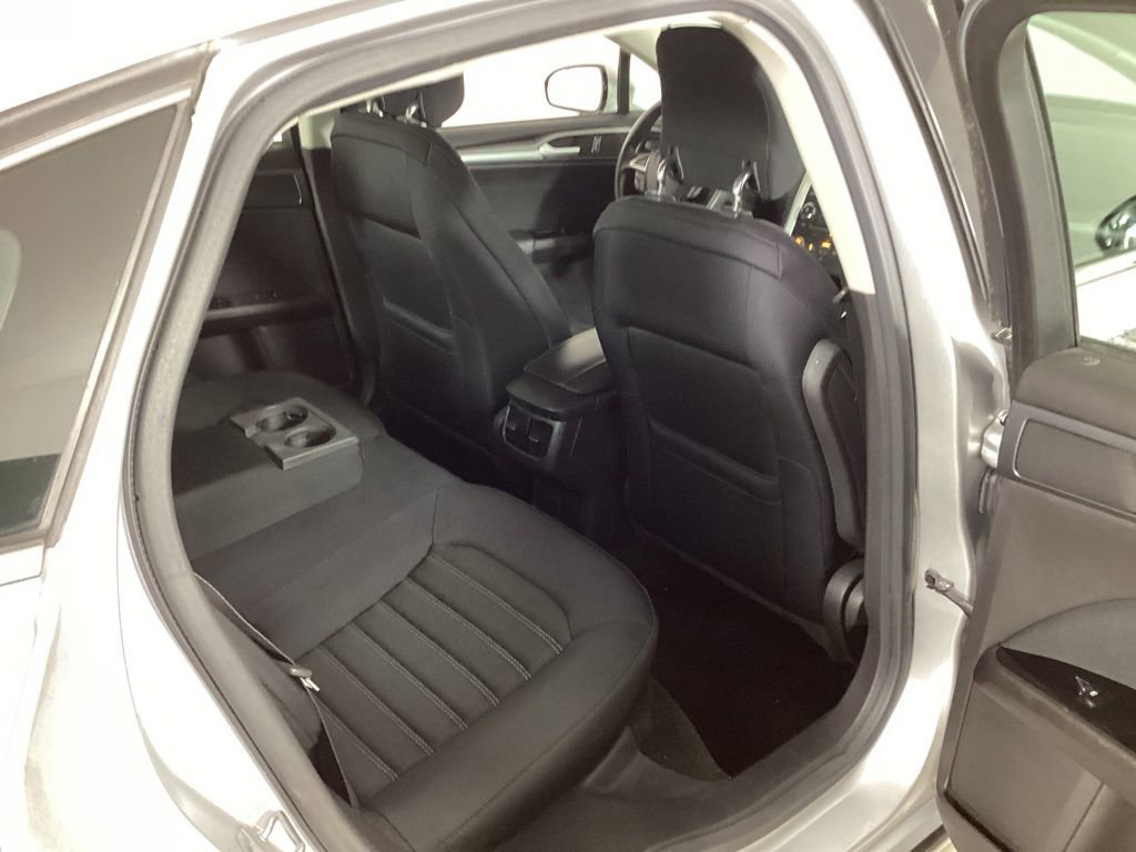 Used 2014 Ford Fusion SE FWD image 34